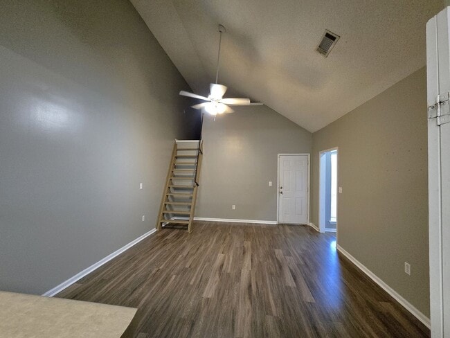 Photo - Rent INCLUDES water/sewer and yard maintenance.