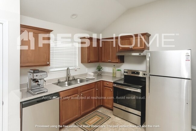 Photo - 9804 Crocker Dr