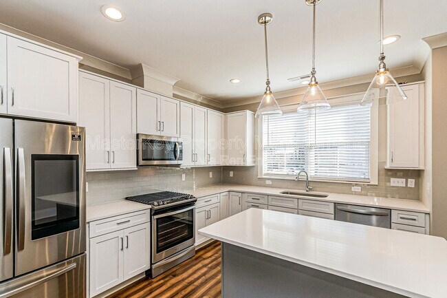 Photo - 290 Spring Ave