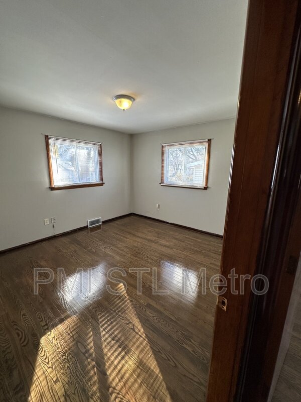 Photo - 1450 Fairmeadows Ln