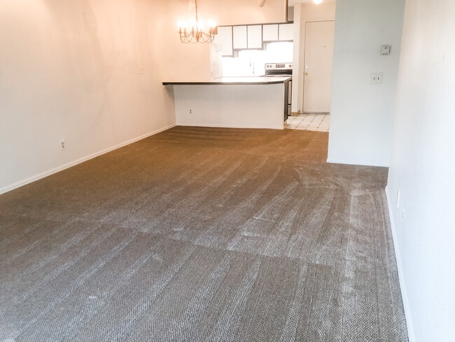 Photo - 3250 Oneal Cir Unidad L27