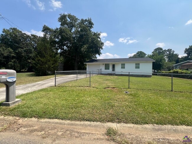 Photo - 110 Trinity Dr