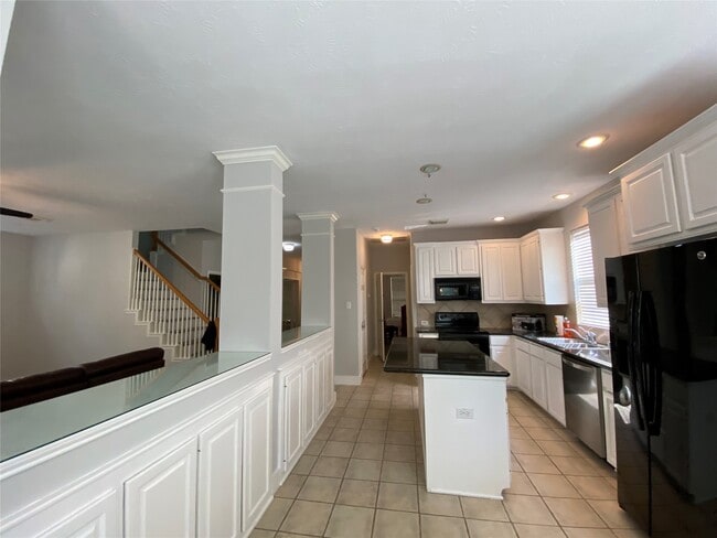 Photo - 7 W Cottage Green