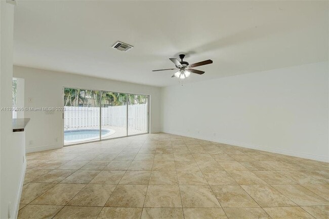 Photo - 1127 SW 104th Way