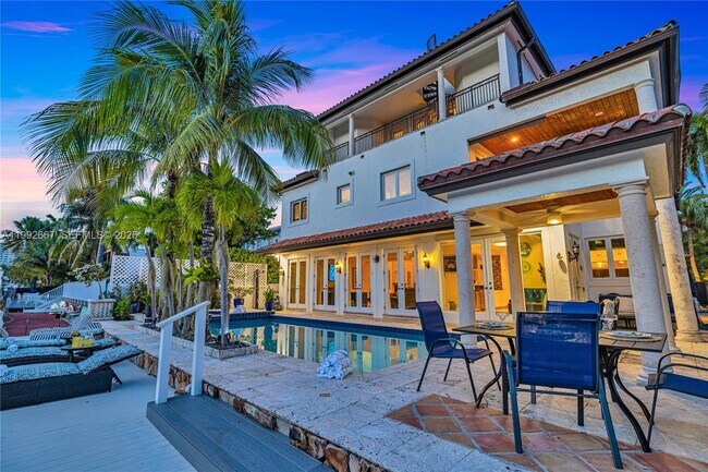 Photo - 625 Poinciana Dr