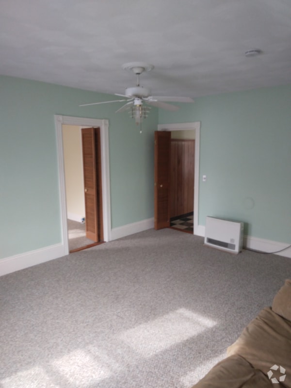 Building Photo - 91 Penn St Rental