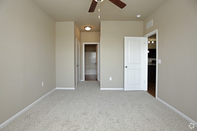 1 BR Designer Overlook - bedroom