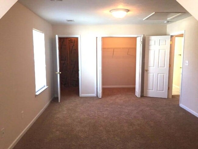 Photo - 913 Cabot Cove