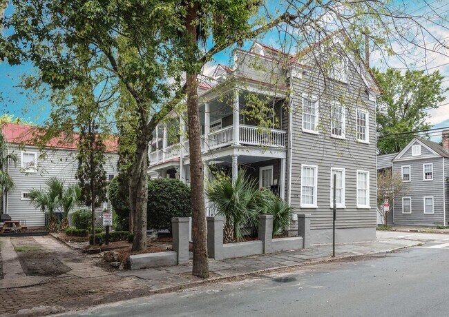 Photo - 123 Smith St