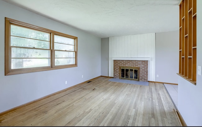 Photo - Must See 3 Bedroom with Private Backyard!!