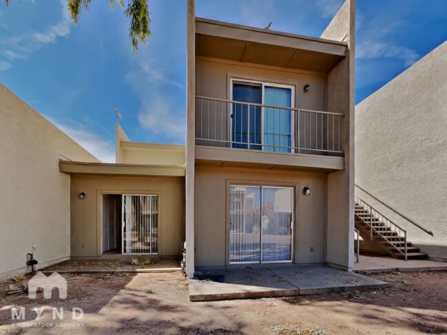 Building Photo - 2828 E Tierra Buena Ln Rental