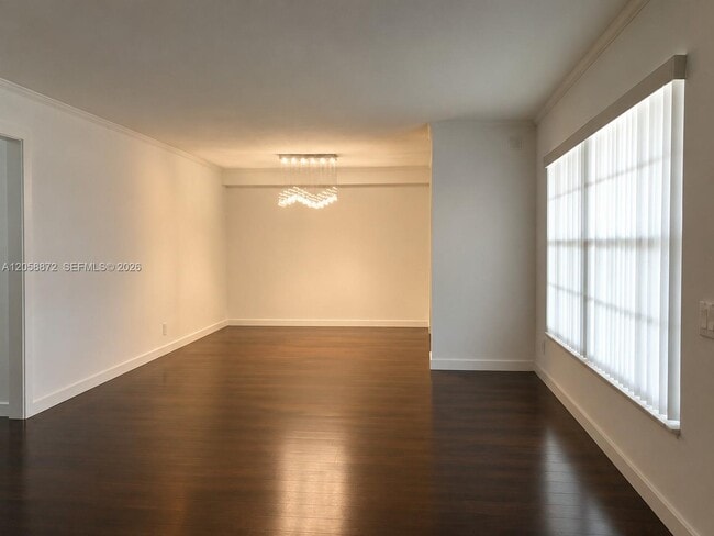 Building Photo - 180 NE 12th Ave Unit 16E