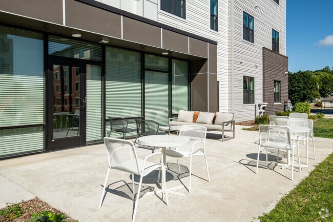 Common Area - Patio