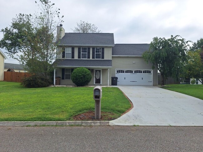 Building Photo - Convenient location to interstate in North... Rental
