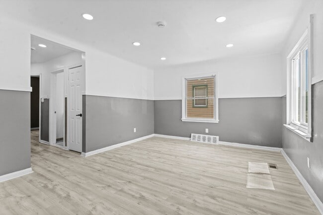 16039 Fairmount Dr