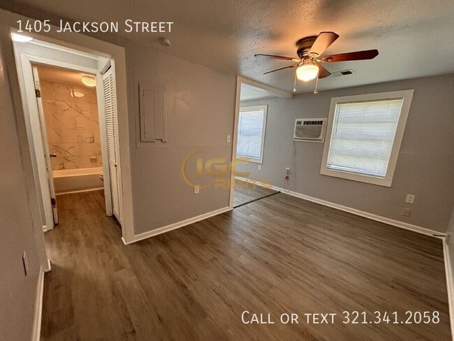 Photo - 1405 Jackson St