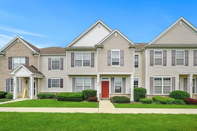 Building Photo - Modern 3-Bed, 2.5-Bath Townhome with Pond ...