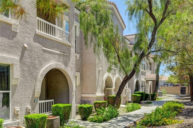 Photo - 10001 Peace Way Unit 1228