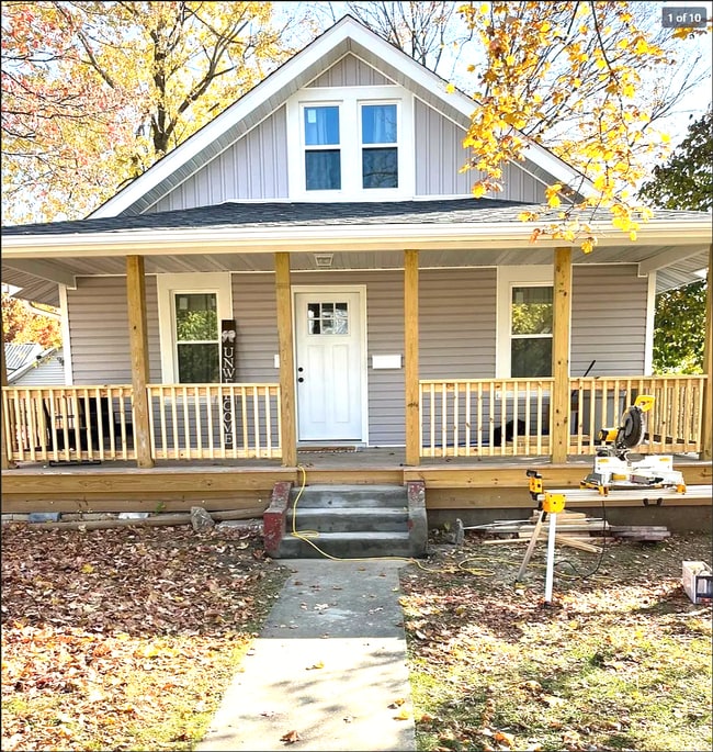 Building Photo - 1032 N Middle St Rental
