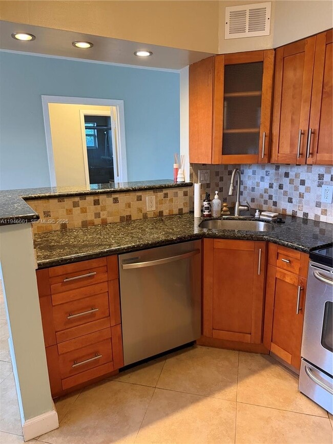 Photo - 3212 NE 10th St Unit 6