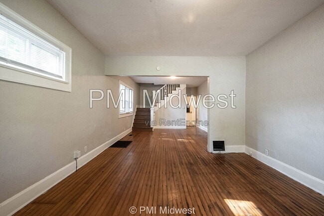Photo - 411 W 40th St