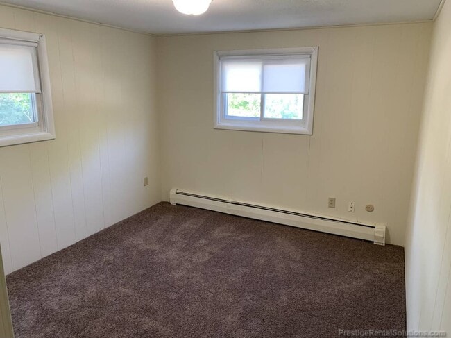 Photo - 7 Beacon St Apartments Unit 1