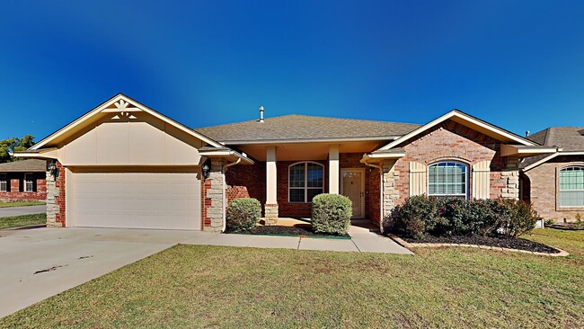 4 Bedroom 2 Bathroom Home - Midwest City - 4 Bedroom 2 Bathroom Home - Midwest City