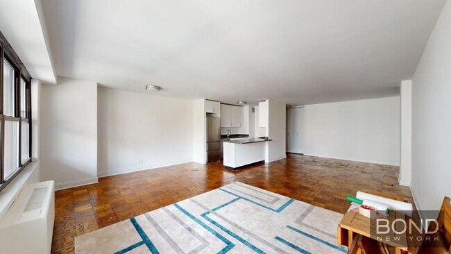 Building Photo - 240 E 82nd St Unit 14A Rental