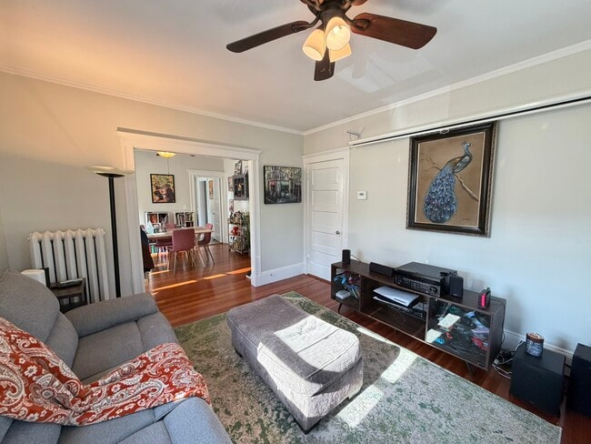 Photo - 593 Heath St Unit 3