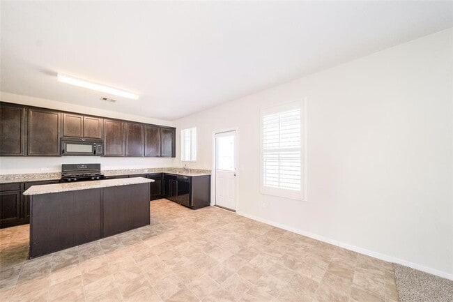 Photo - 15810 Mountain Willow Way