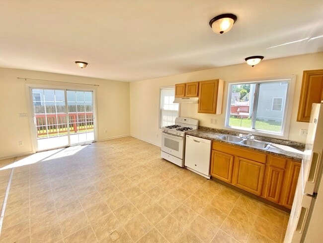 Photo - 93 Orleans St Unit 93