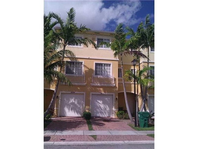 Building Photo - 2618 SW 81st Terrace