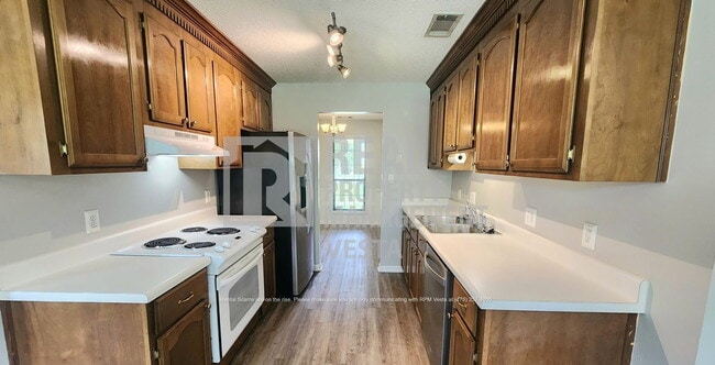 Photo - 100 Wiley Way