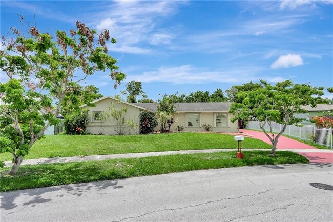 Photo - 10730 SW 171st St Casa