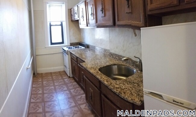 Building Photo - 17-19 Washington St. Rental