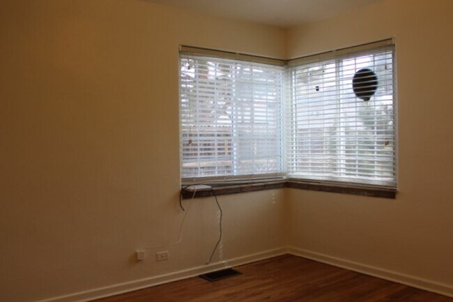 Photo - Charming 2 BR/1 BA House in the Hale/Mayfair Neighborhood!