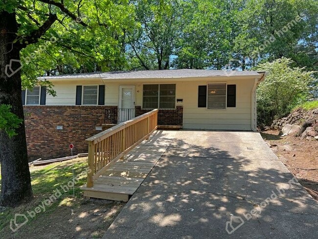 Building Photo - Beautiful and Modern 3 BD 1 BA with 1,196 ... Rental