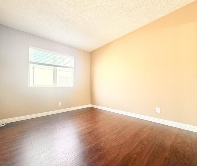 Building Photo - 428 S Monterey St