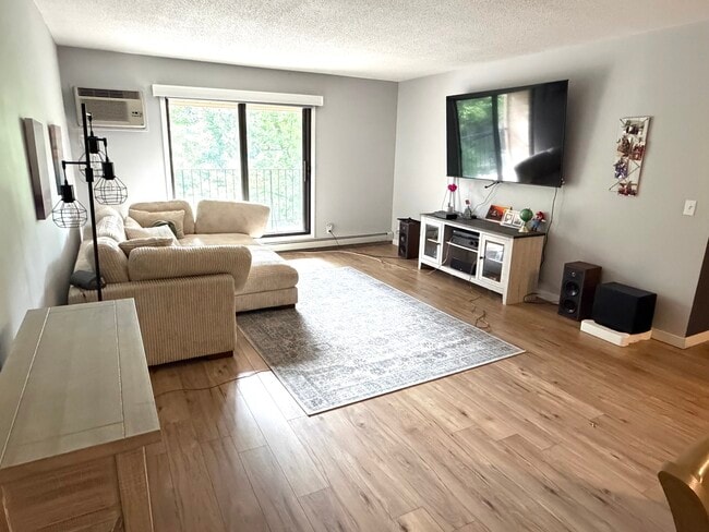 Photo - 5627 Green Circle Dr Unit 5627 Green Circle Dr Apt 319