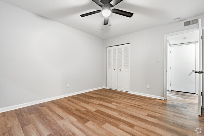 1BR, 1BA - 650SF - Primary Bedroom