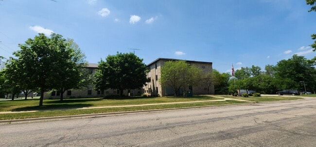Cardinal Ridge Apartments 62+