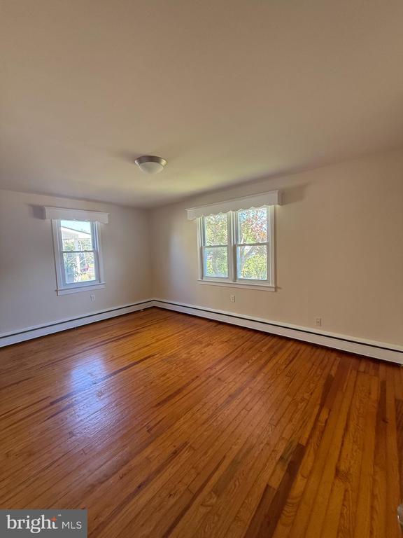 Photo - 272 Elm Ave