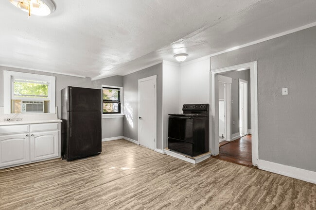 Photo - 427 Sherman St