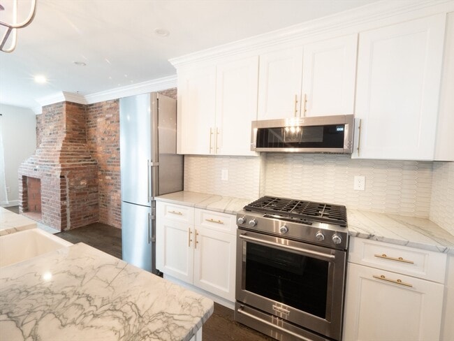 Photo - 210 Third St