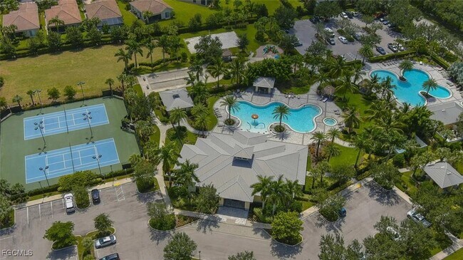 Photo - 1980 Wellington St