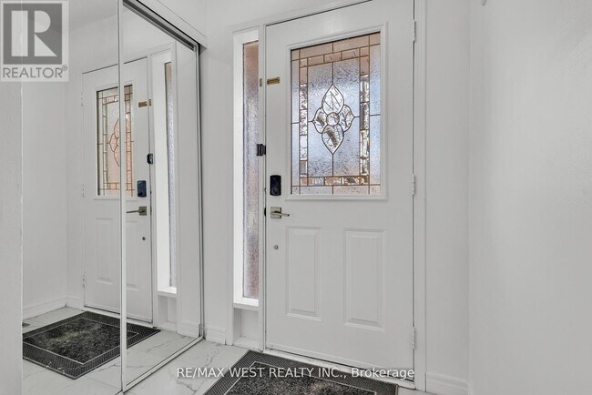 Photo - 3865 Allcroft Rd