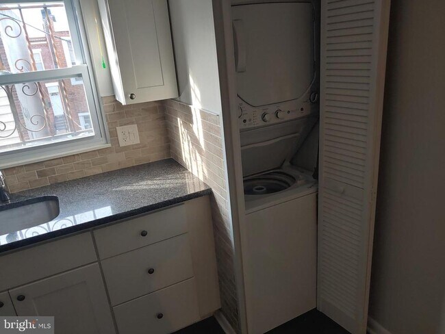 Photo - 2040 S 18th St