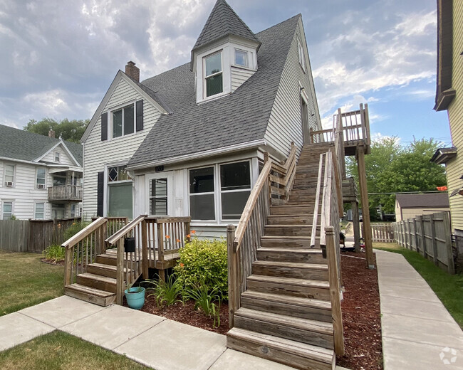 Building Photo - 1113 Minnehaha Ave E Unit 2 Rental