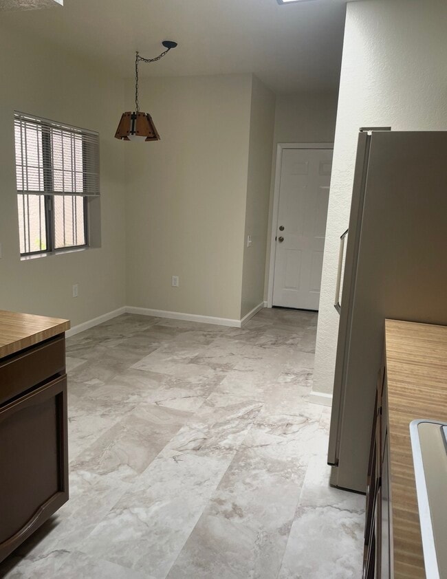 Photo - 1501 W Calle Mendoza