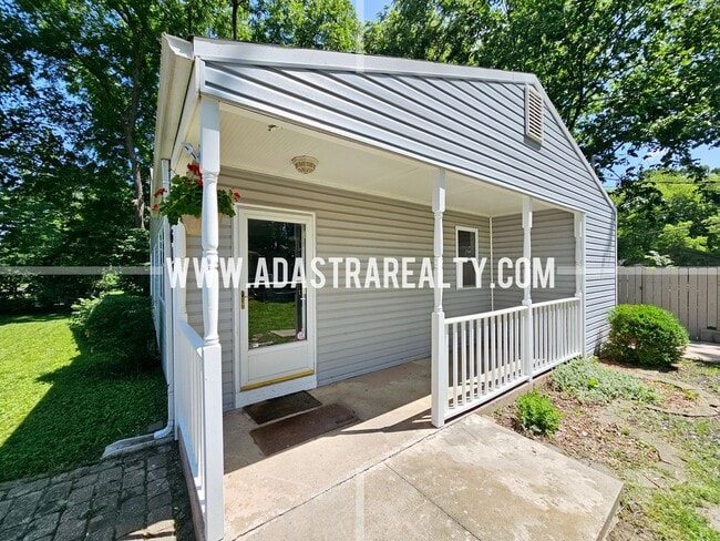 Photo - Spacious North Overland Park Bungalow-Available in FEBRUARY!!